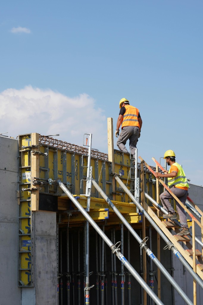 Cofragem em obra — recrutamento STRUWORKS betão armado